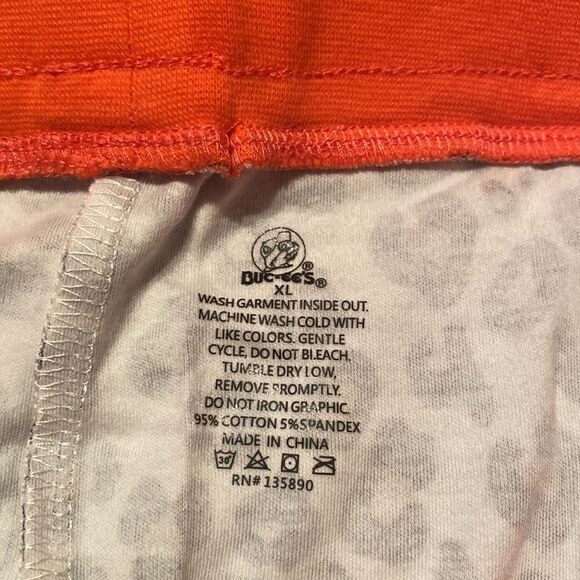 Buc-ee’s Women’s Drawstring Leopard Sleep Pants Size XL NWT - Picture 4 of 8